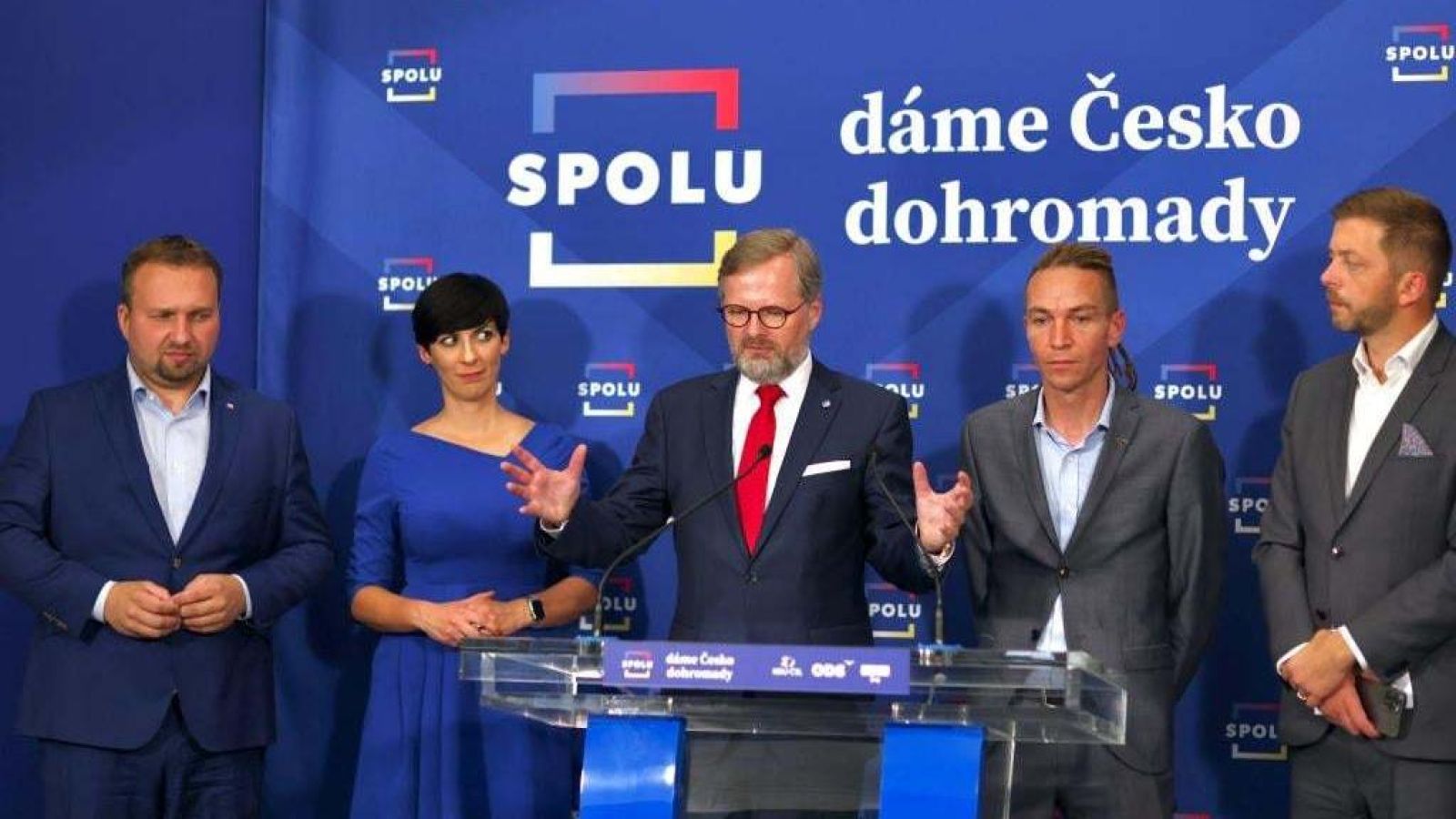 Potenciálny nový český premiér už pracuje na vláde, vyslal odkaz Zemanovi