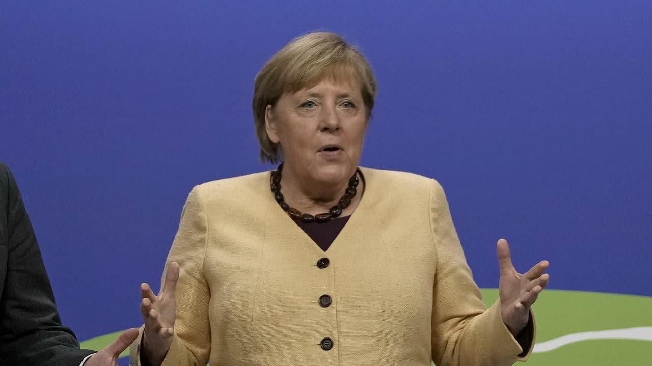 Merkelová a Macron pritvrdzujú: Razantná výzva smerom na svetových producentov