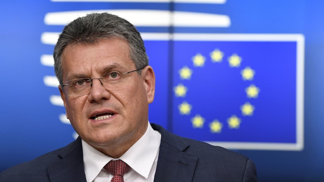 Šefčovič prehovoril v Bruseli: Vyzýva Britániu, aby znížila počet colných kontrol