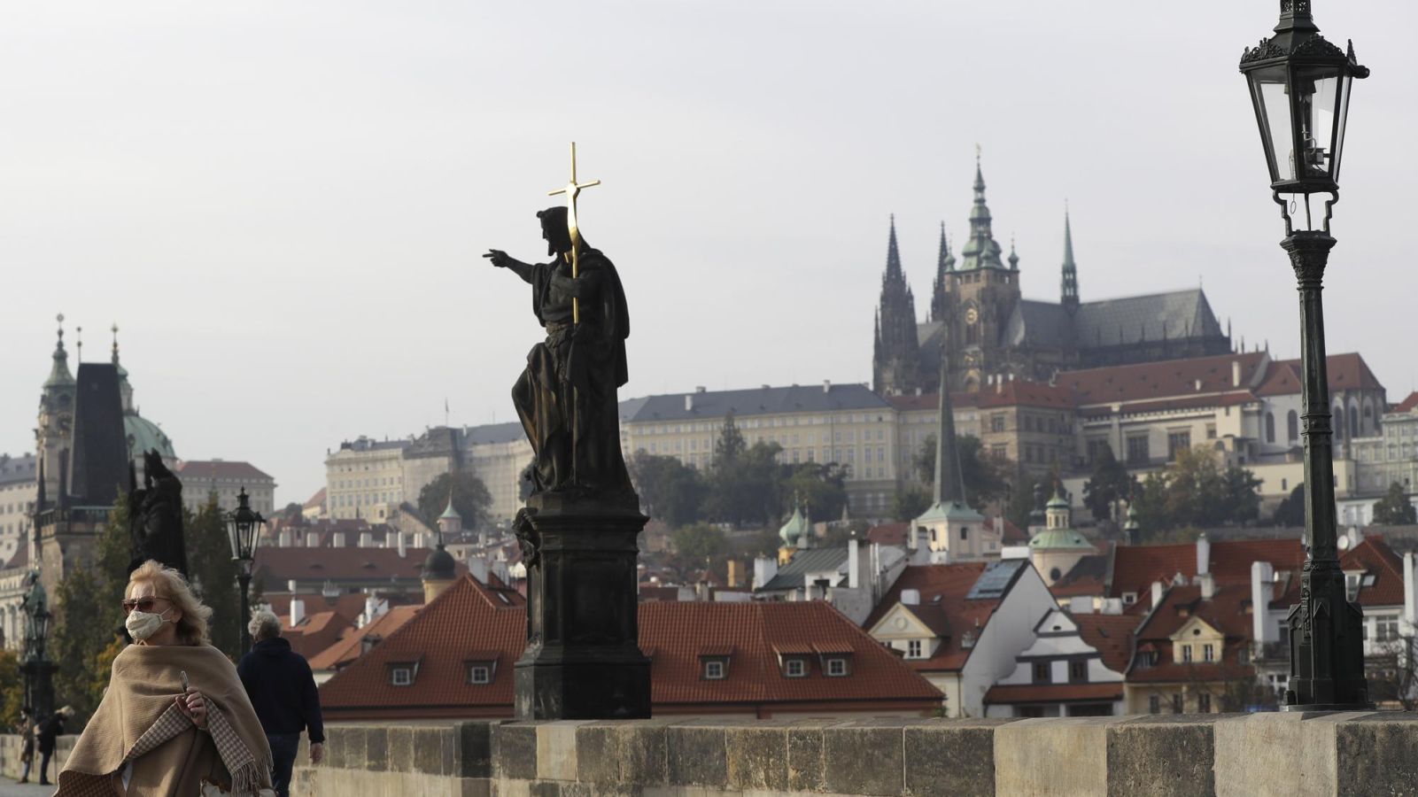 Streľba v Prahe si vyžiadala jednu obeť, útočník spáchal samovraždu
