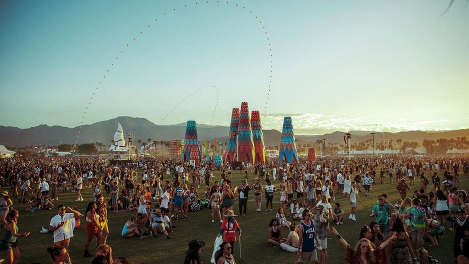 Po pauze sa Coachella vracia na kalifornskú púšť. Čo môžu účastníci obľúbeného festivalu očakávať?