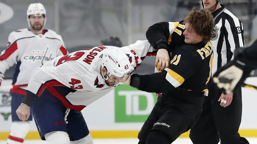 Fanúšička pohotovo pomohla hviezde NHL: Krásna odmena za rozbitý mobil