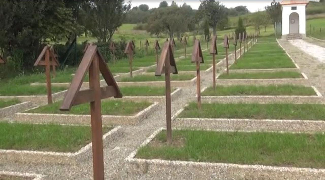 Dezinformácie o zničenom ruskom cintoríne v malej slovenskej obci