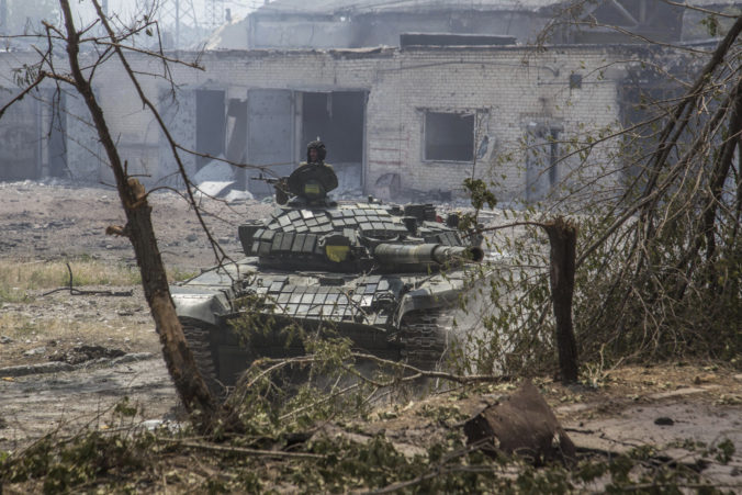 Postup ruskej tankovej čaty v Chersonskej oblasti nevyšiel, hneď v úvode narazili na mínu a vrátili sa na predošlé pozície￼