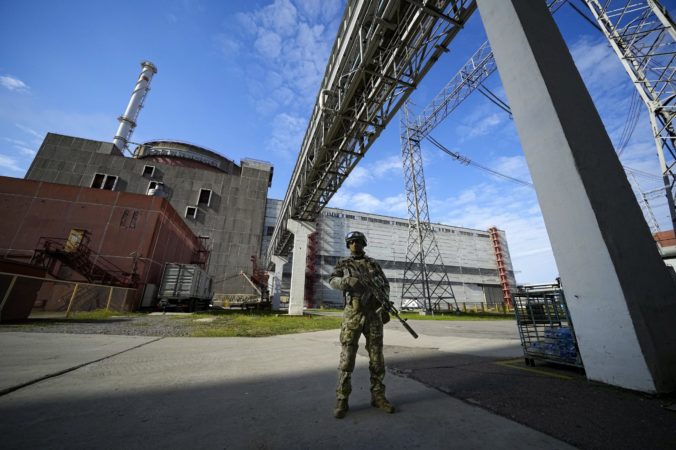 Inšpekcia odhalila vojenskú techniku v Záporožskej jadrovej elektrárni, odborníci vyzývajú na zriadenie bezpečnostnej zóny￼