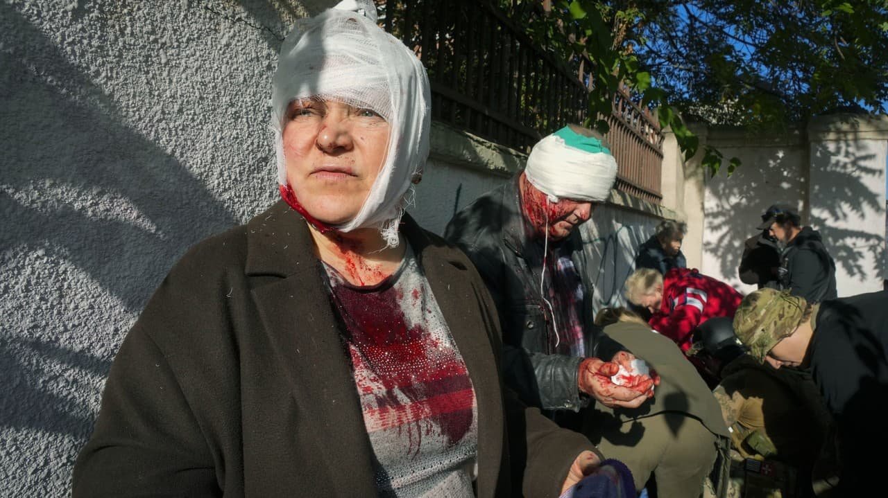 Ruský raketový útok zasiahol v Kyjeve 71 budov, žiadna z nich nebola vojenský objekt