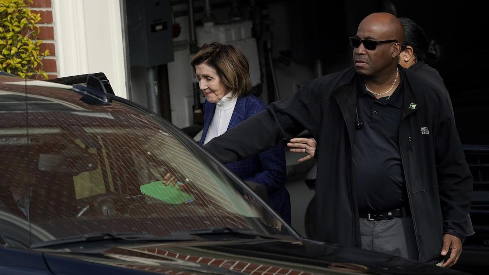 Pelosiová porazila svojho republikánskeho vyzývateľa, obhájila svoj mandát v kongresových voľbách v Kalifornii