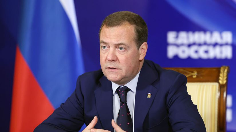 Vyhrážky ruského exprezidenta Medvedeva: Západ túto zimu zamrzne. Urobte si zásoby pálenky, paplónov a ohrievačov, odkazuje Európanom