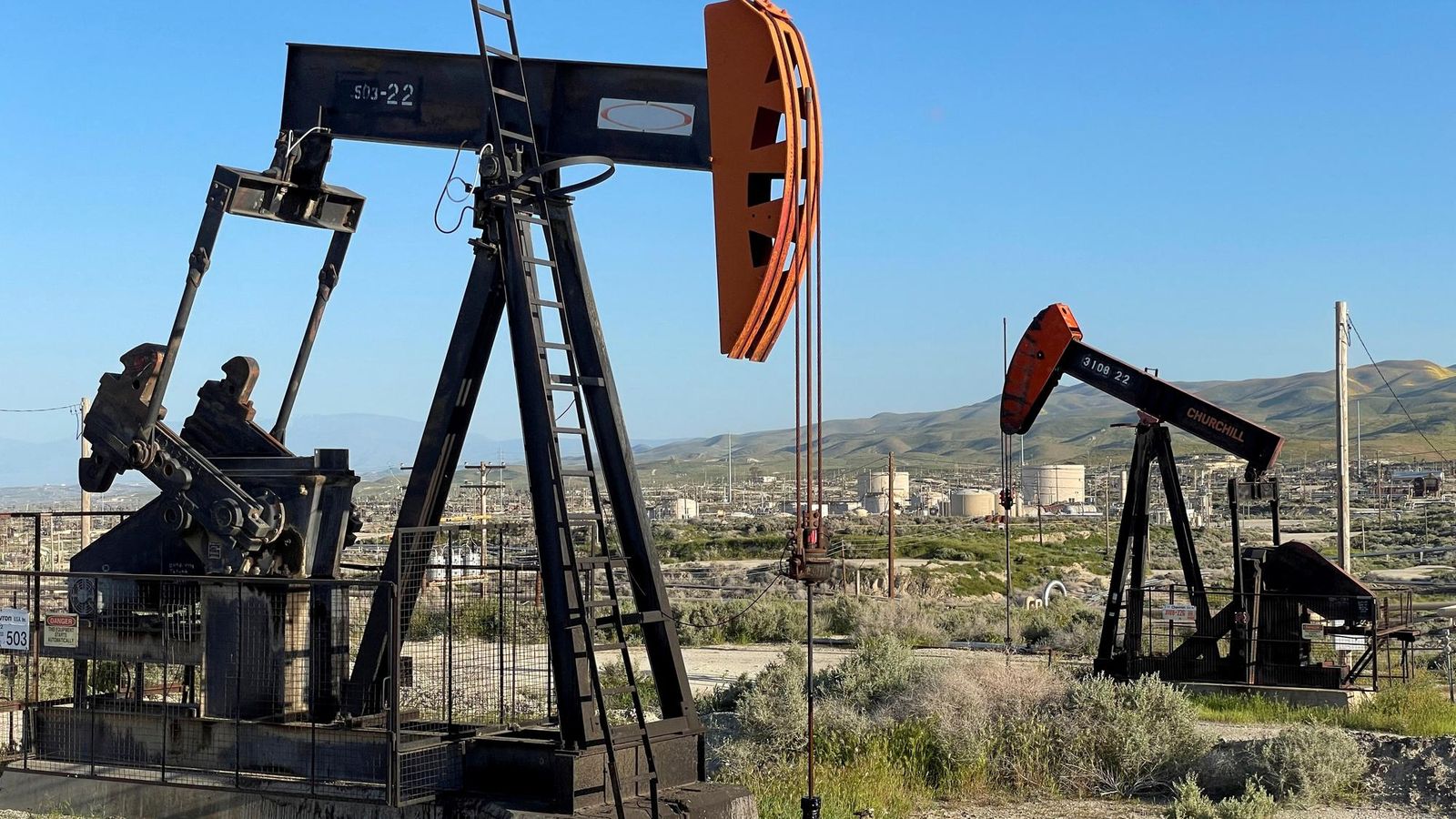V USA očakávajú rast dopytu po rope. Jej ceny vzrástli viac ako o dolár