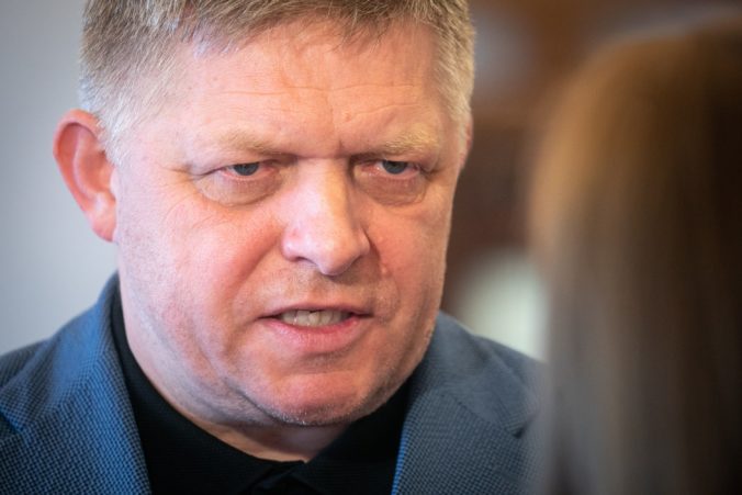 Slovensko na križovatke: Vzostup strany Smer-SD Roberta Fica a jej postoj k Ukrajine