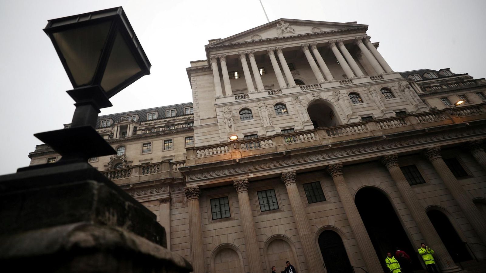 Britská centrálna banka nezmenila svoje úrokové sadzby